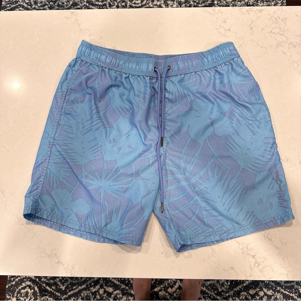 Maui and Sons Men’s Large Shorts